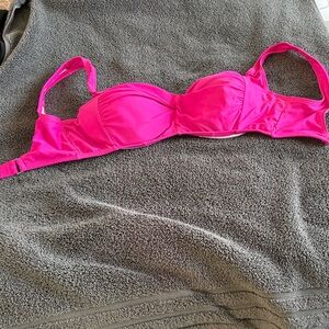 VENUS Pink Bikini Top